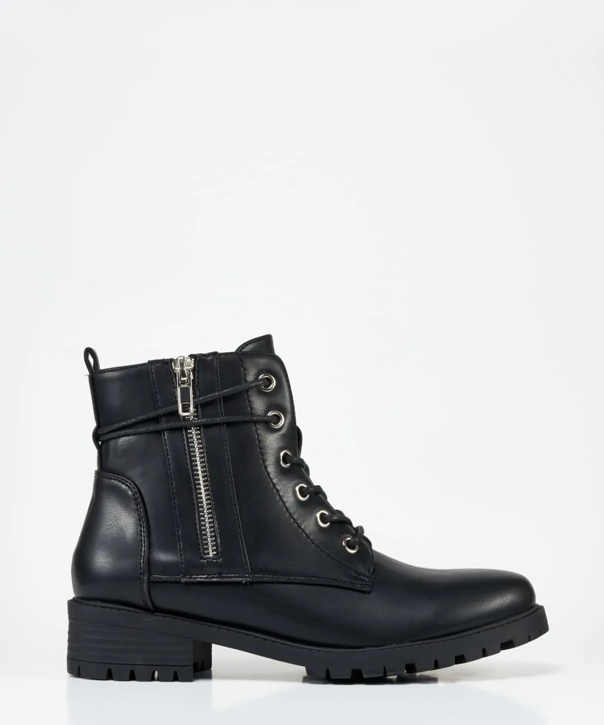 Botin Militar Detalle Efecto